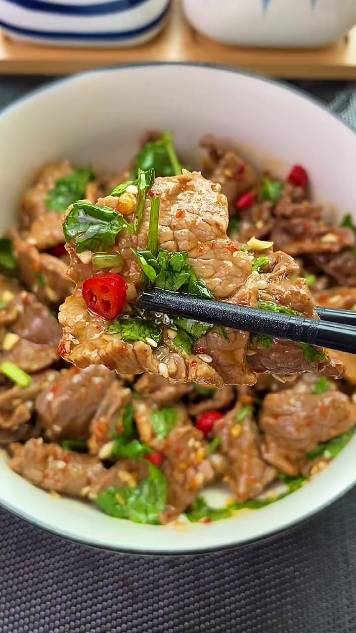 凉拌牛肉怎么做才好吃呢,很多人第一步就做错了