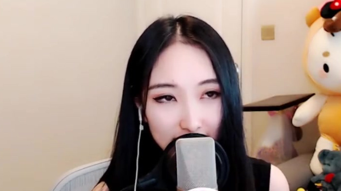 《斗鱼顶级唱将》完美收官,恭喜咻咻满获得最后的冠军[心]~感谢发起人暗杠小发,4位联合发起