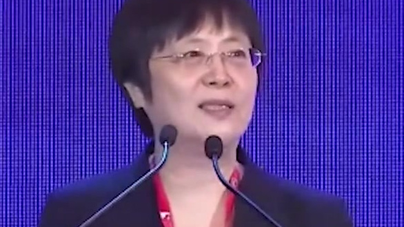 【陈薇称正在申请吸入式新冠疫苗紧急使用,仅需肌肉注射型疫苗五分之一的剂量】6月3日,中国工