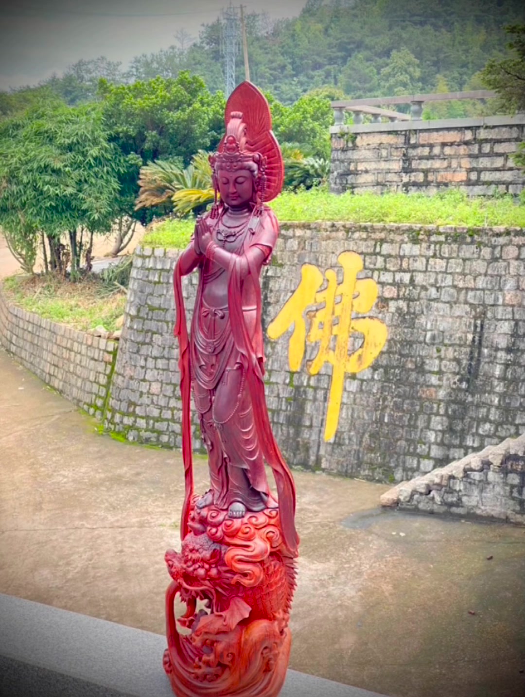 紫檀佛像木雕,鳌鱼观音