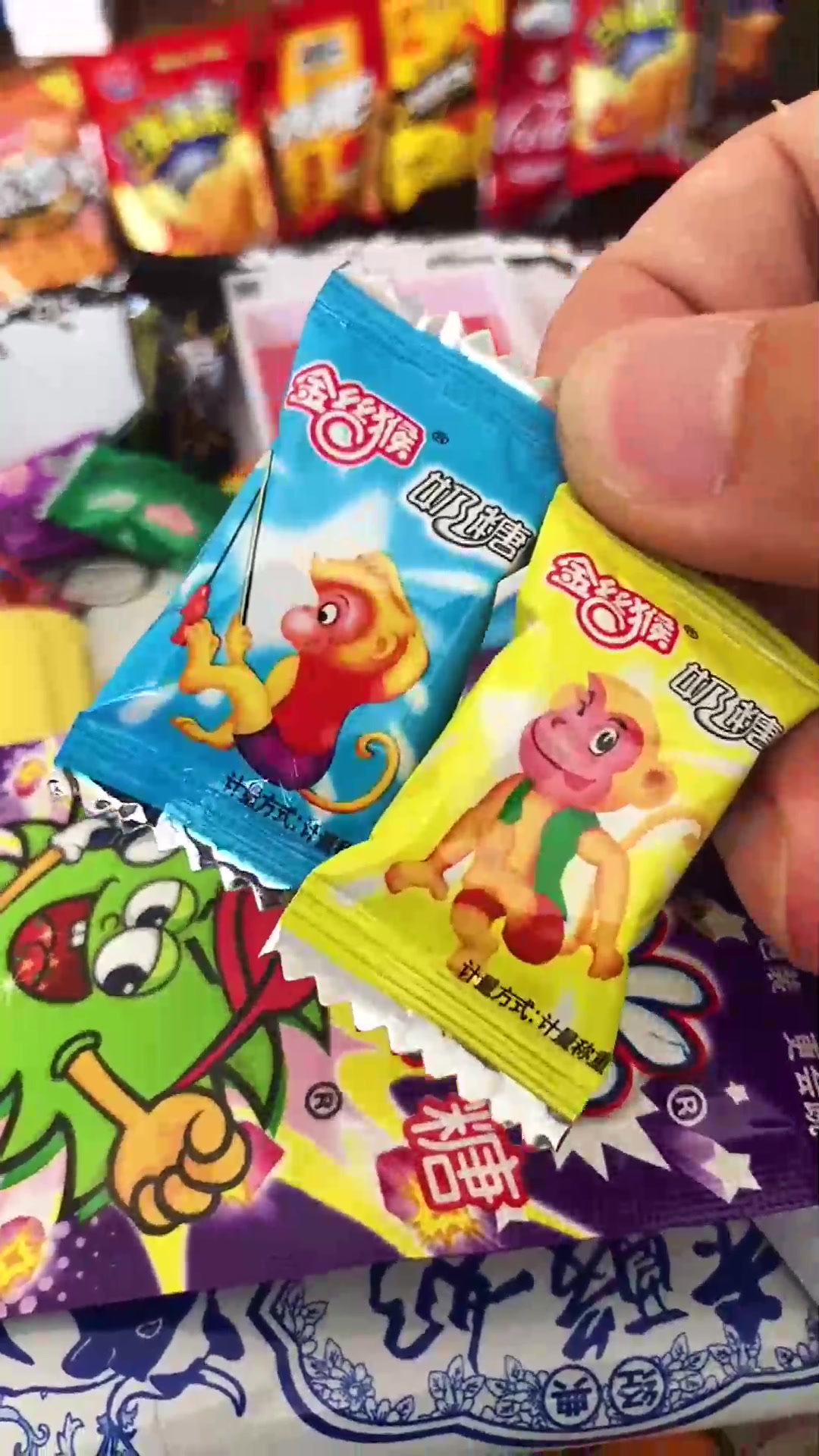 儿时最喜欢吃的一些小零食,最后一个,一般人真吃不起!