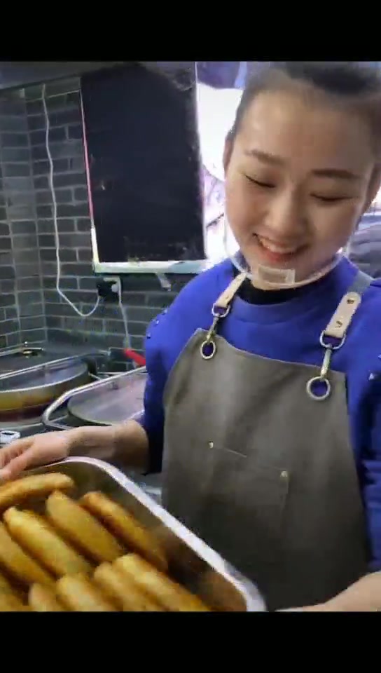 街头最火的香酥牛肉饼,5元一个