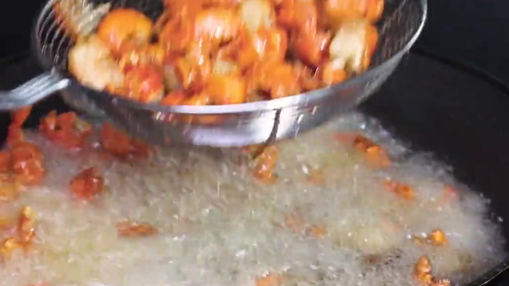 椒盐龙虾尾正确做法,饭店大厨教我的诀窍 椒盐龙虾尾正确做法,饭店大厨教我的诀窍,一口一个酥