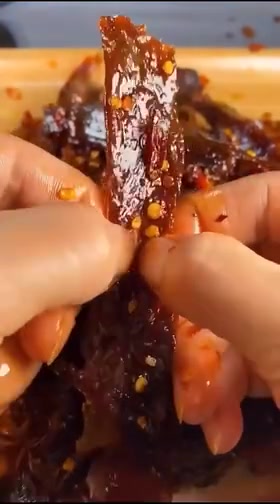 网红酱板鸭究竟好吃吗?39块钱一只,这味道太棒了吧