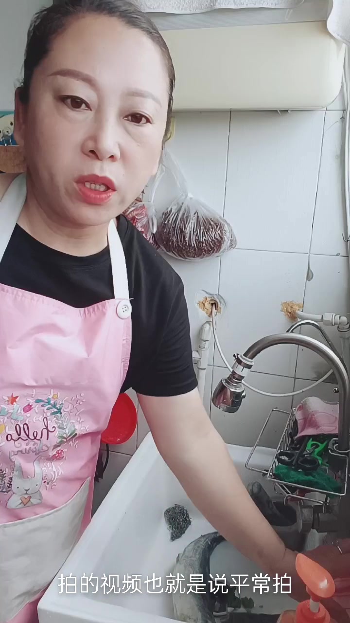 今天给宝贝做的芹菜炒牛肚,爆炒空心菜味道嘎嘎香