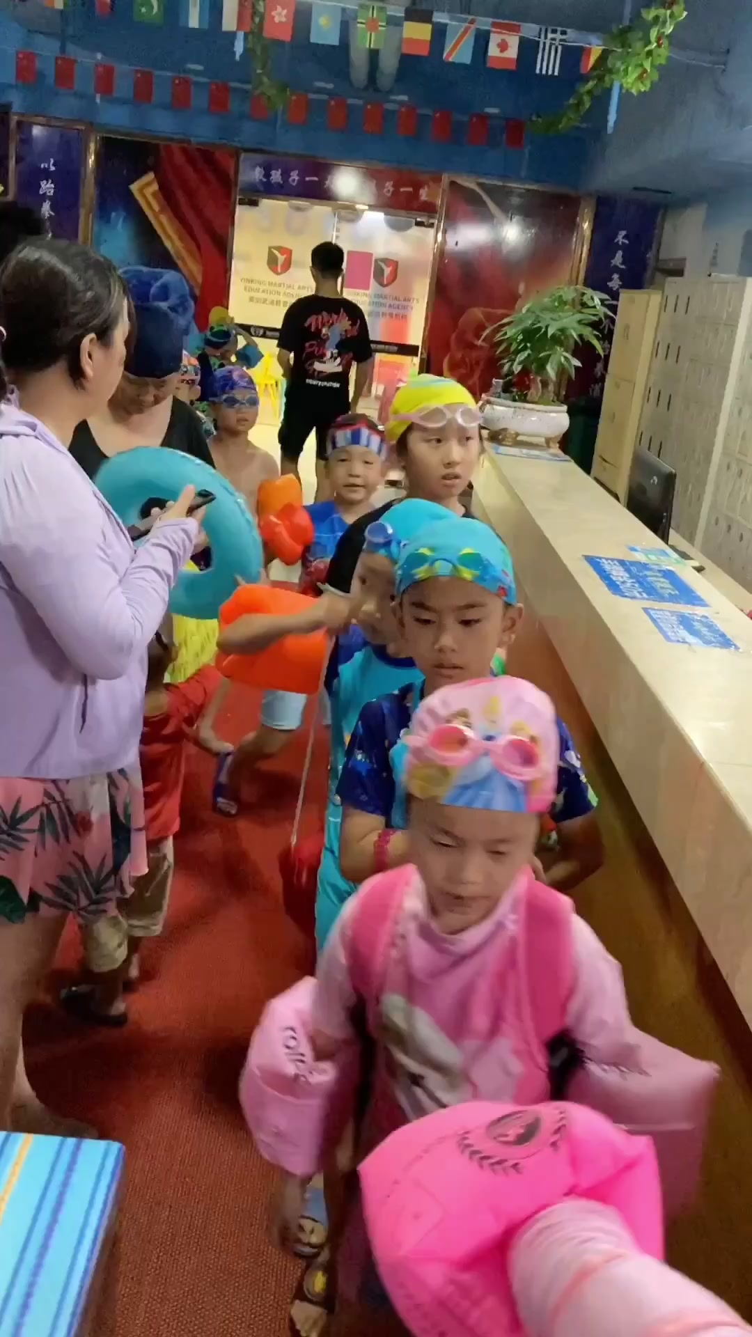 飞鱼乐仔游泳俱乐部