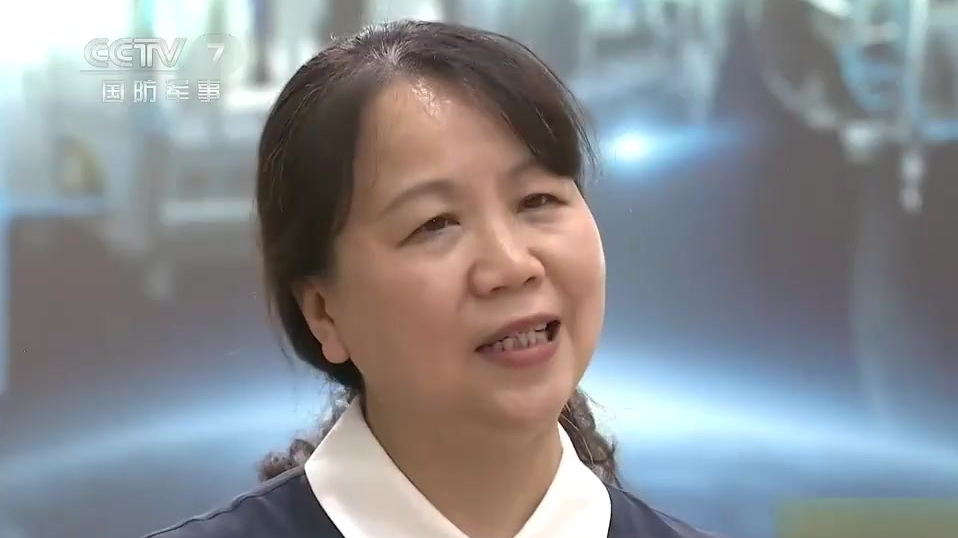 【中国空间站配备120多种航天食品 [馋嘴]】藜麦桂花粥、椰蓉面包、酱萝卜、什锦炒饭、尖椒