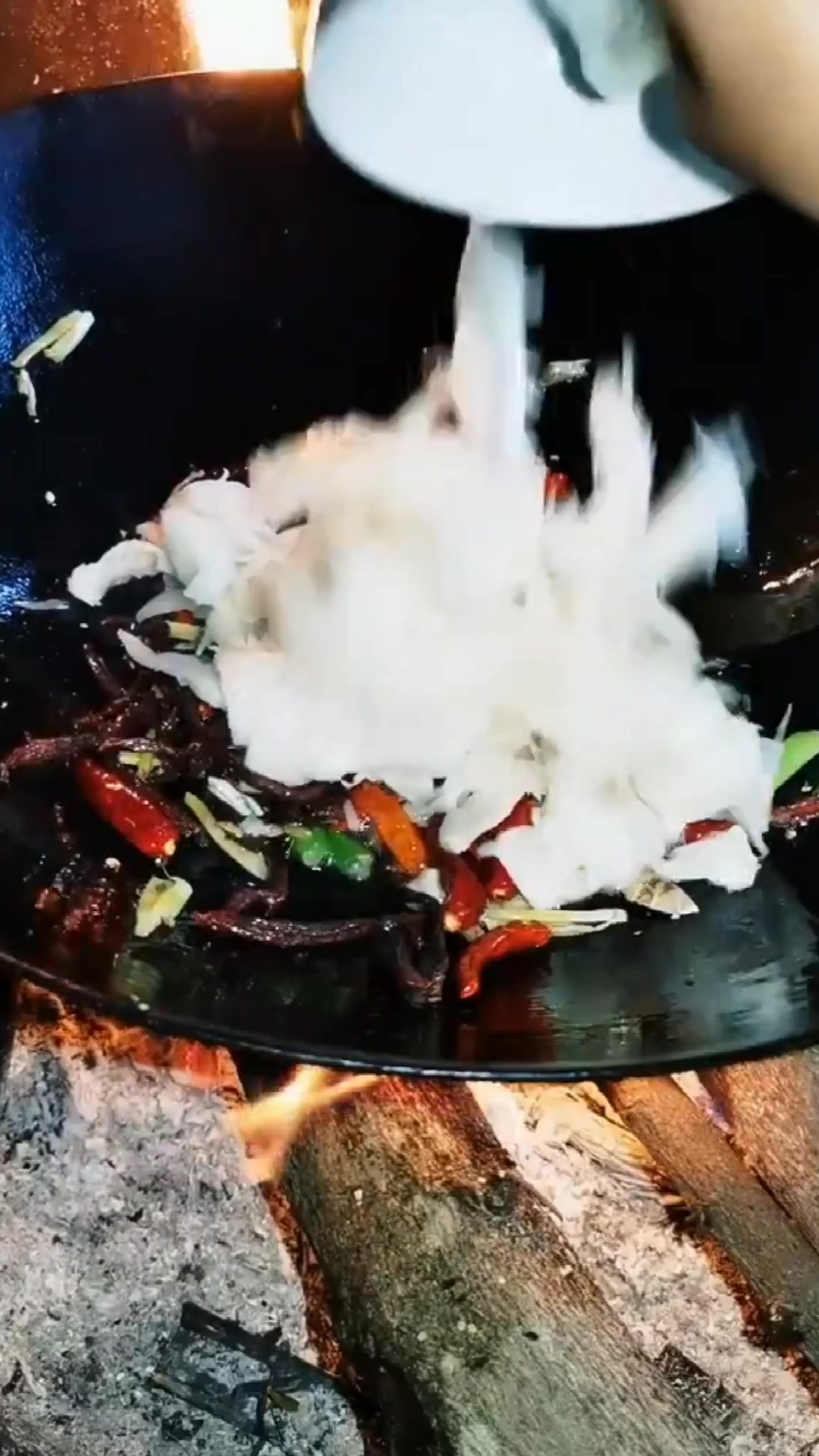 酸笋开胃汤,自采自腌制