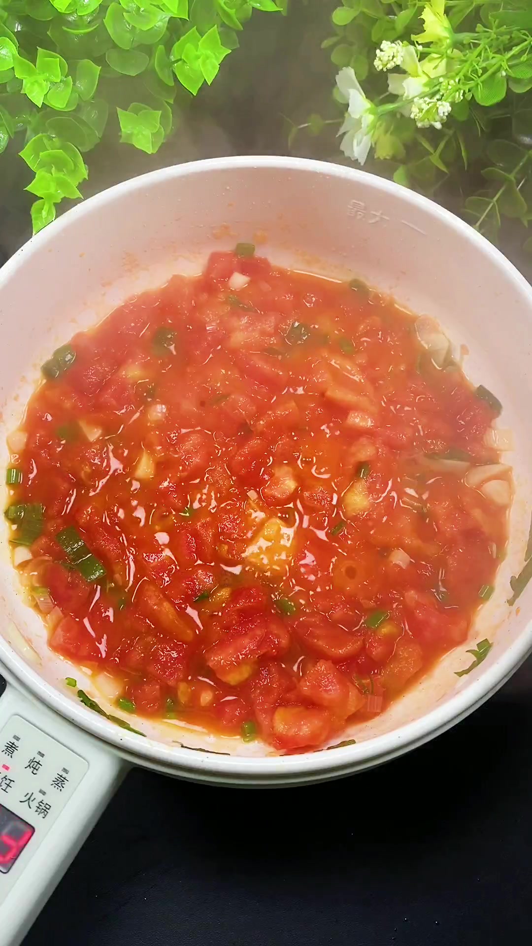 腐竹新吃法,腐竹鸡蛋西红柿蘑菇汤