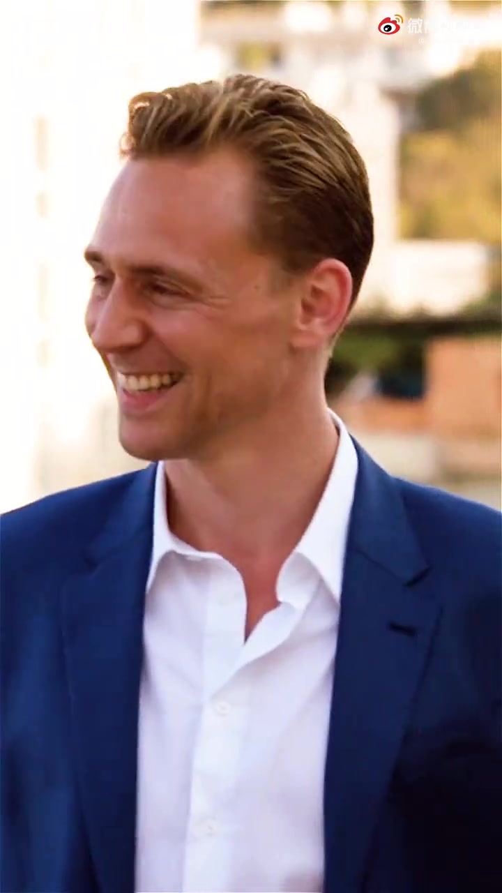 “抖森”汤姆·希德勒斯顿西装迷人混剪,你被哪一幕电到了。#电影种草官# 