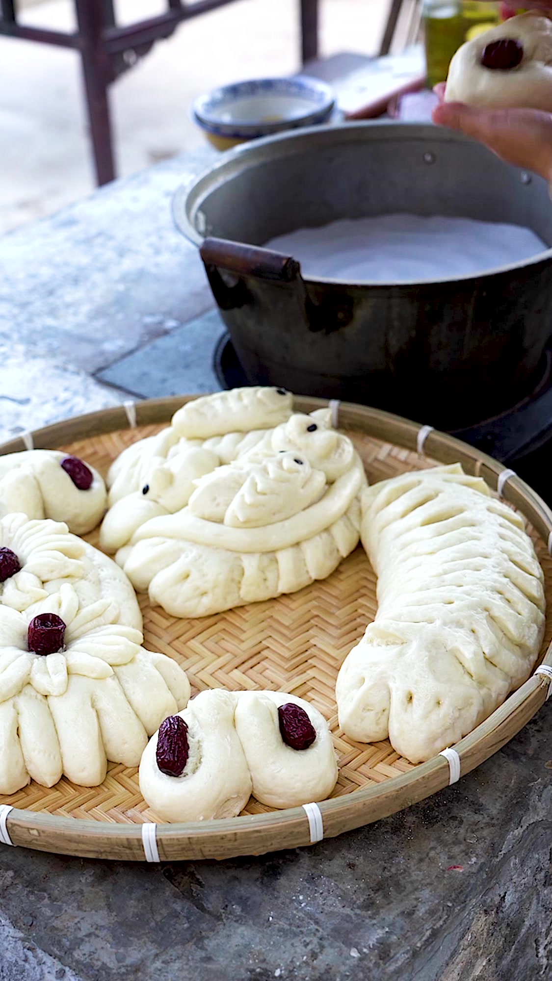 山西晋东南传统风俗面食——“面羊”和枣花馍