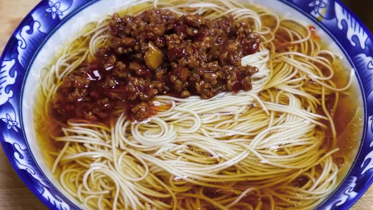 爱吃面条的别错过,教你秘制浇头做法 爱吃面条的别错过,教你秘制浇头做法,拌饭拌面超级好吃!