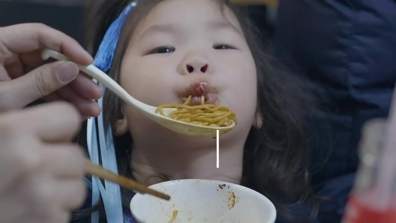 【小康是什么味道?】小康,是什么味道?甜的、咸的、辣的……美的、乐的、暖的……在舌尖,也在