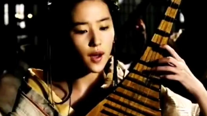 神仙姐姐这侧颜简直了。。。不愧是神仙姐姐呀,美呆了吧!同时期待刘亦菲《梦华录》