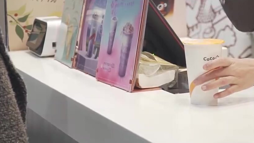 【亏损的奈雪:没星巴克的命,得了瑞幸的病!】新式茶饮第一股奈雪的茶,想要对标星巴克,但每单