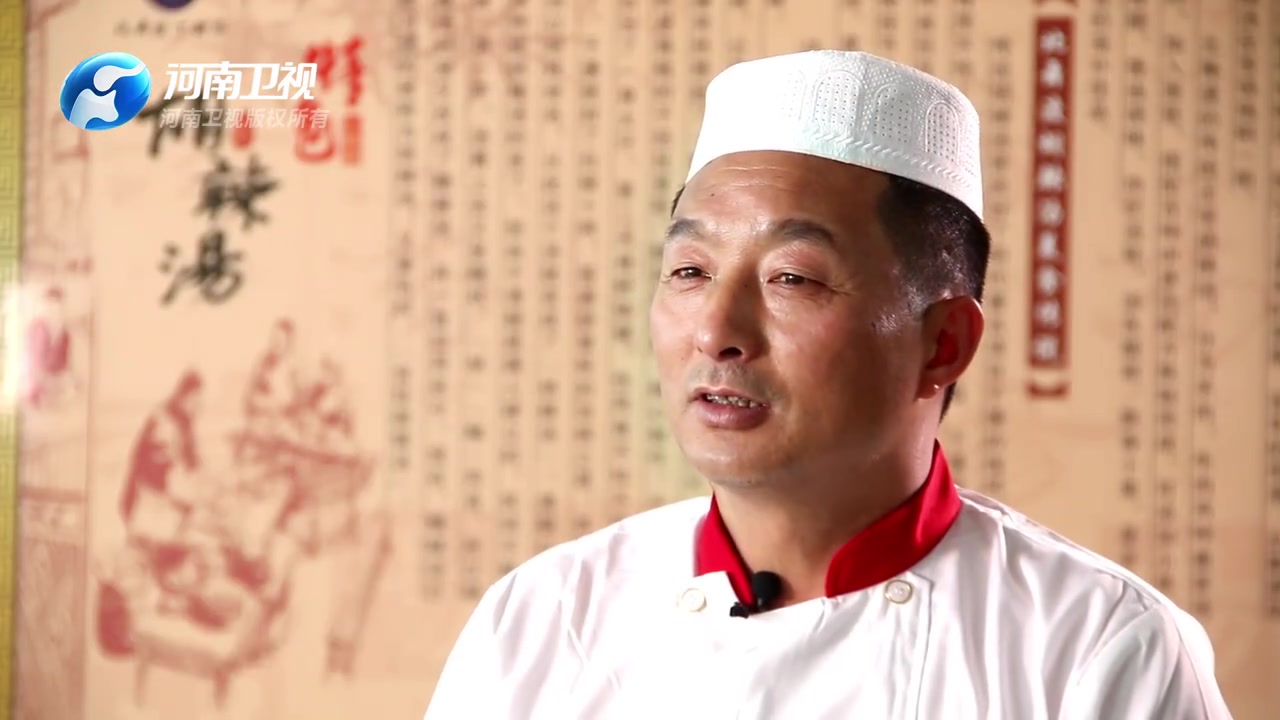在河南,一千碗胡辣汤,就有一千种味道!开封素胡辣汤,濮阳白胡辣汤、周口西华逍遥镇胡辣汤、漯