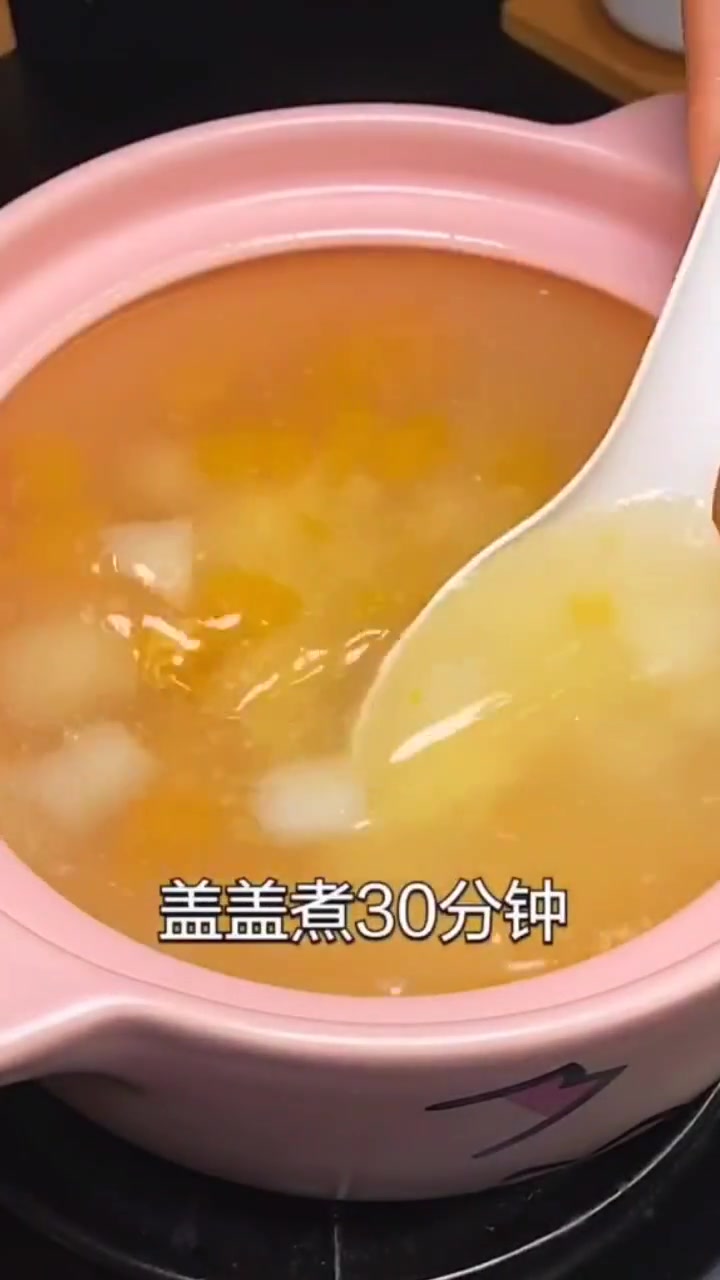 养胃小米粥,喜欢的双击加关注 关注我每天更新家常菜