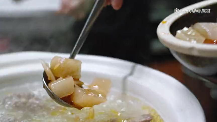 口水拦不住系列!贵阳人为何如此爱吃酸?酸豇豆肉末、酸萝卜老鸭汤、酸菜扣肉···贵阳人在“酸