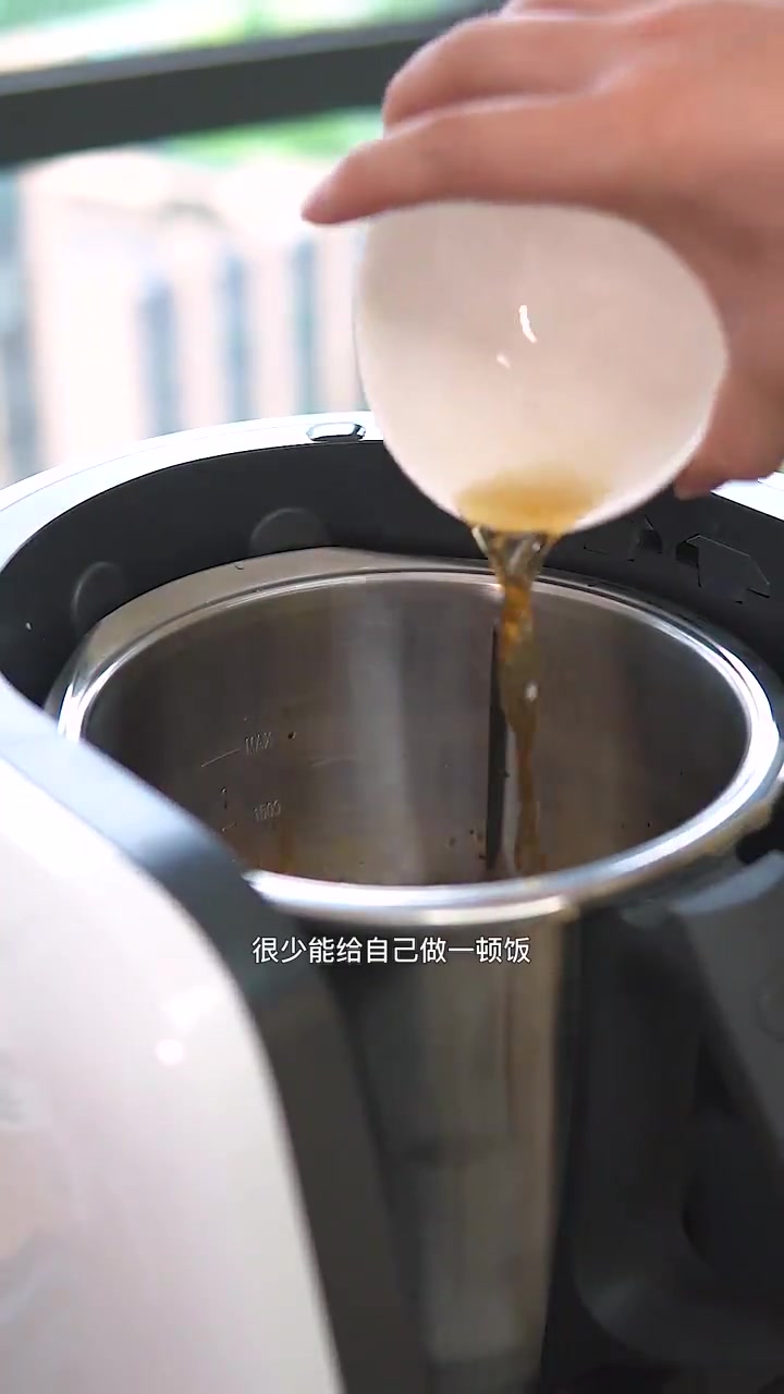 小白不用手 好吃不腻的糖醋排骨 太简单了 #潮级玩家# #毕业序曲# #美食# #糖醋排骨