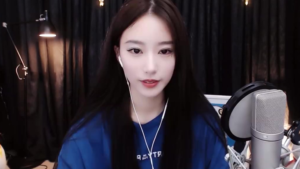 全新节目 WOOWHO!!STAGEEP1 小苏菲的限时新歌趴 就在今晚!有这样长相绝美、