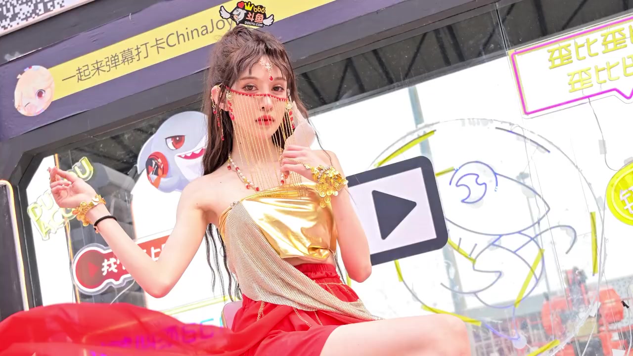 鱼娘家ChinaJoy 第一天精彩合集斗鱼在外场打了个大大大广告精致小巧的小鲨鱼雪糕成为网