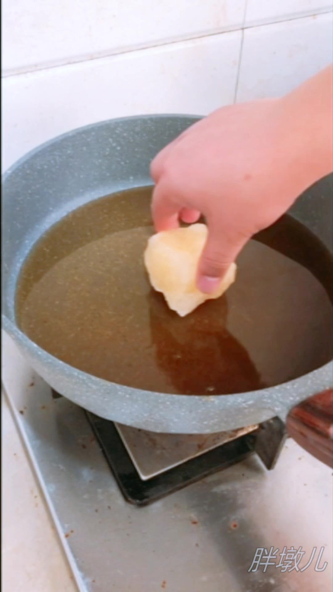 红烧肉的家常做法,简单易做,入口不腻。