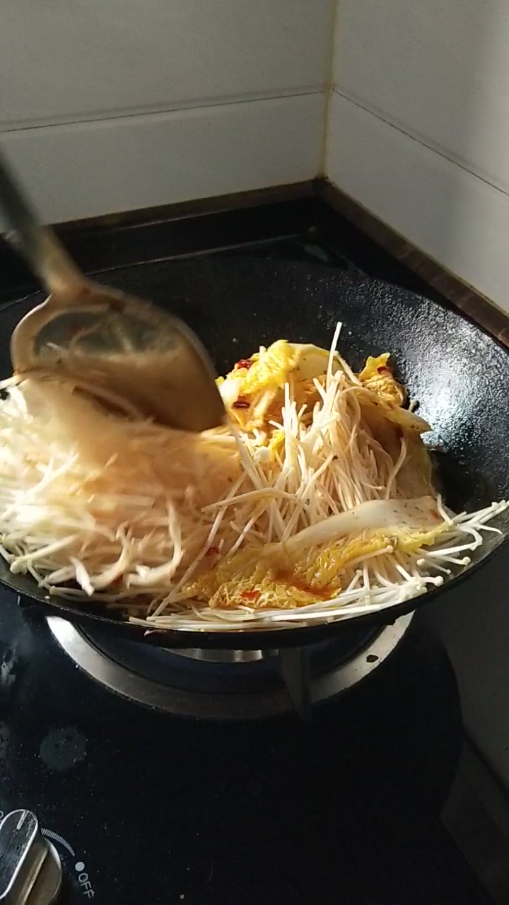 白菜金针菇的做法