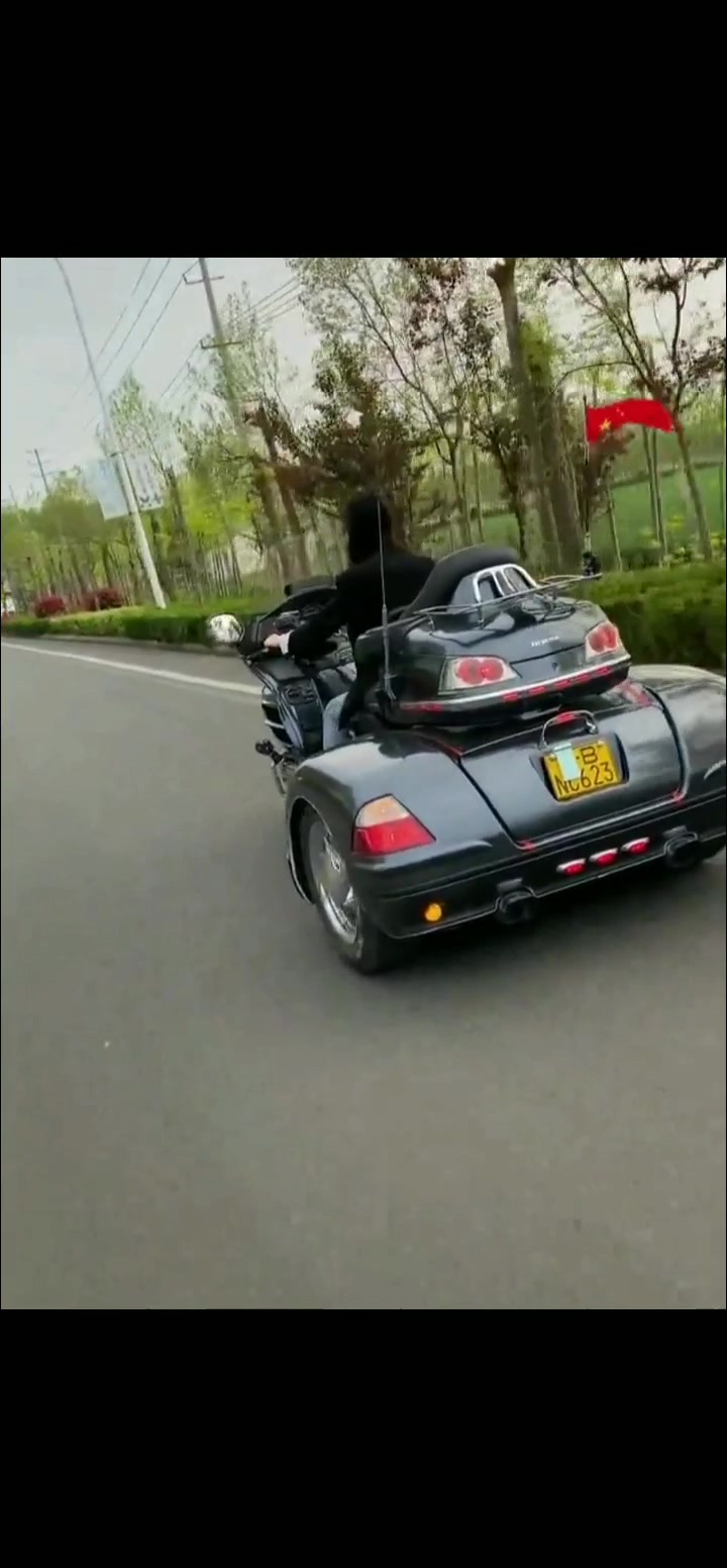 哈雷摩托车 机车轰鸣!