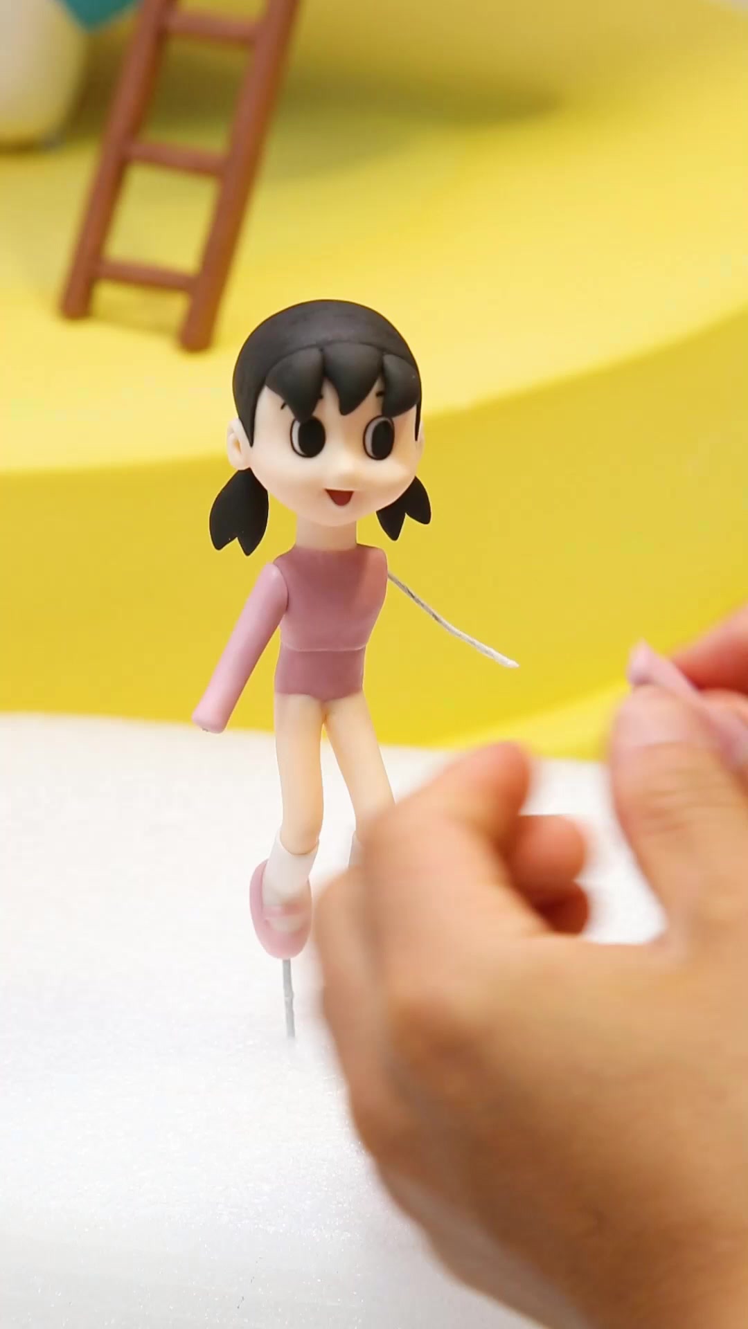 用中国翻糖蛋糕工艺,给蓝胖子穿上中国红的舞狮服,被可爱到了吗