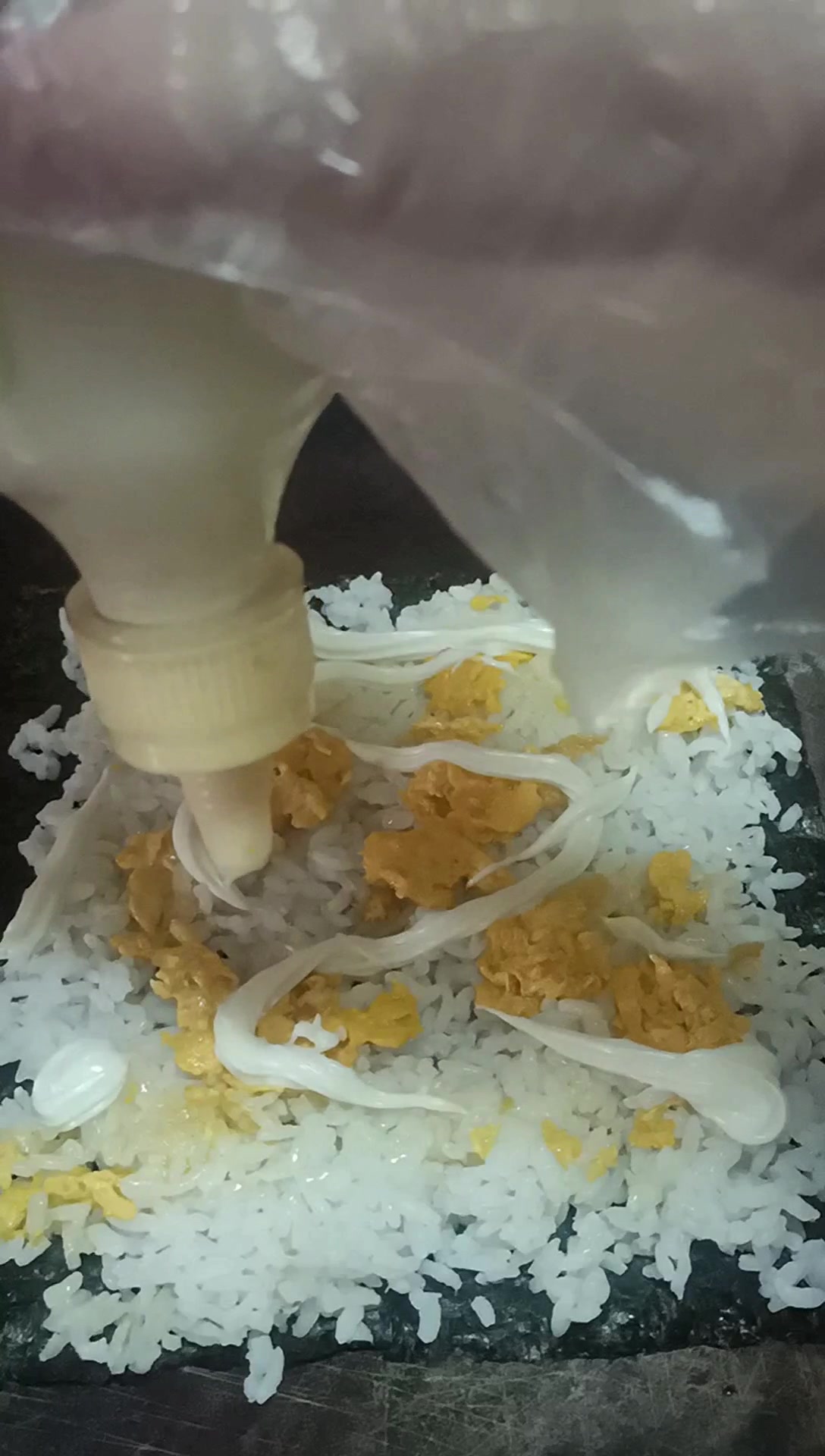低脂美味～蛋黄蔬菜沙拉寿司