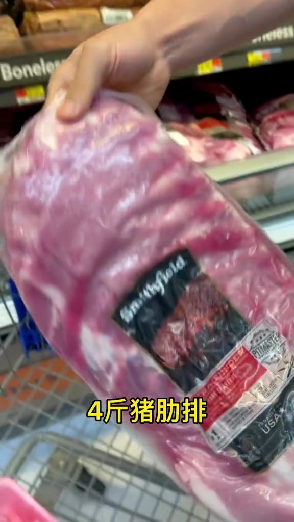 在俄罗斯打工两小时,结果买了20斤肉,肉比大白菜都便宜