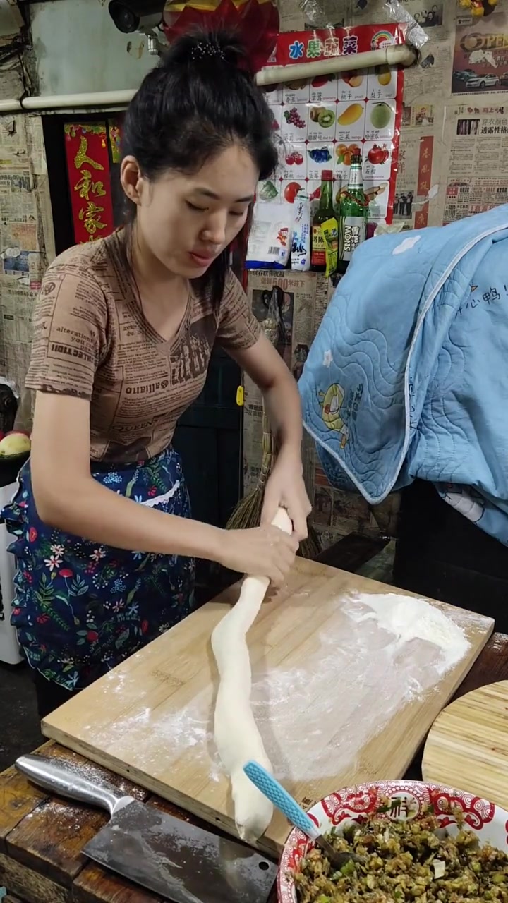 东北大姐起床就包饺子,弄这么一锅,绝对是我的最爱!