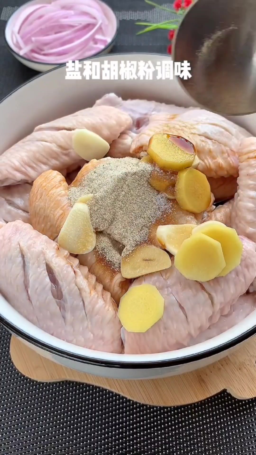 香酥炸鸡翅,做法简单,又美味,孩子的最爱