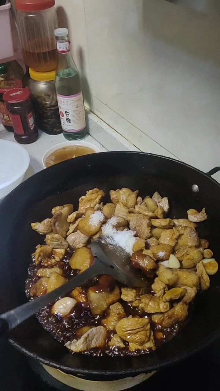 朱大厨烧的红烧肉味道非常棒!肥而不腻软糯香滑!