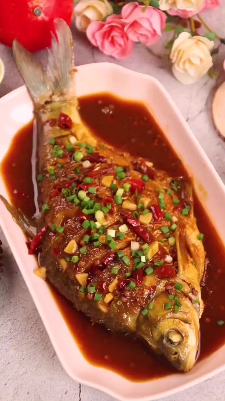 #美食武汉#【红烧武昌鱼做法】武昌鱼鱼肉鲜美,吃过的都说好吃,那么你知道怎么做的鱼好吃吗?