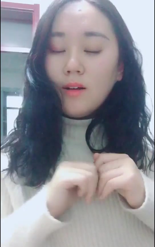 清纯生活照片美女视频手机自拍高清真实生活