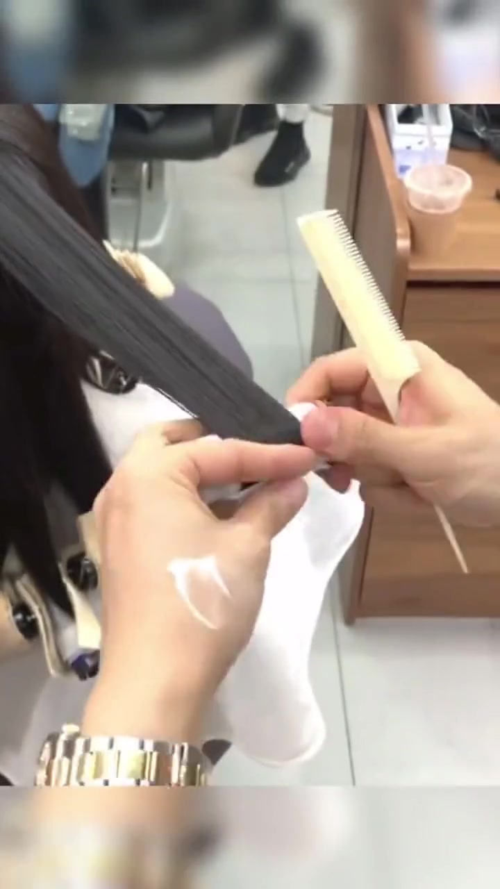 长发女孩一定要尝试的烫发发型,森系鱼尾烫,越看越喜欢!