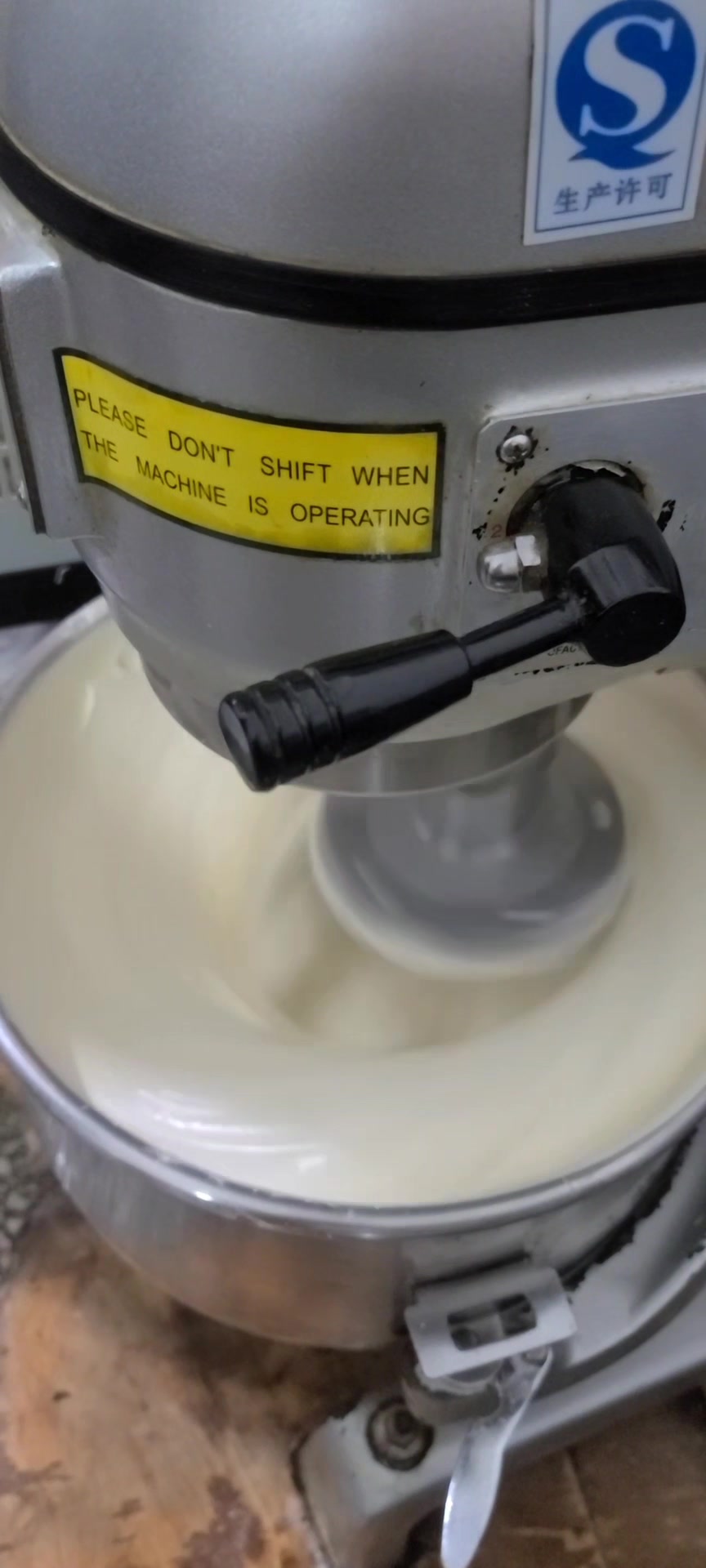 网红“小黄鸭”蛋糕制作过程~