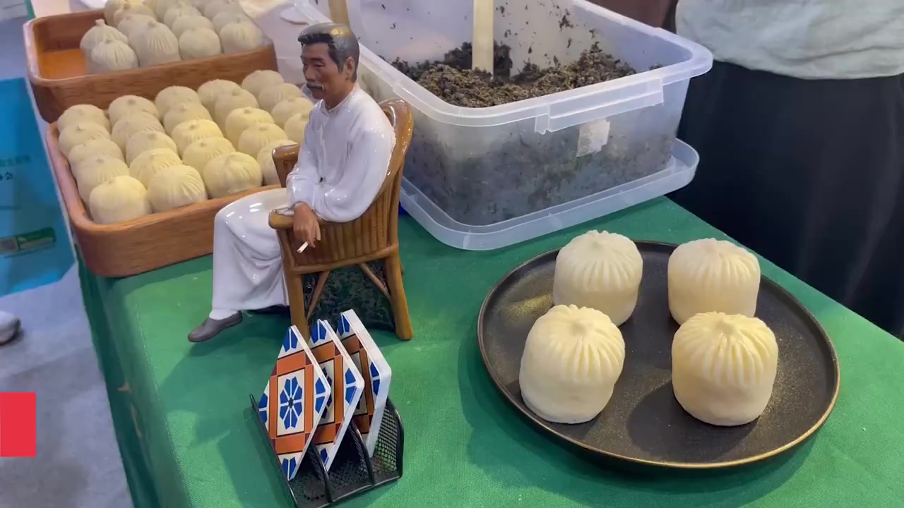 【鲁迅最爱吃的包子原来长这样鲁迅最爱吃的冬菜包子亮相服贸会】“这是鲁迅先生非常爱吃的冬菜包