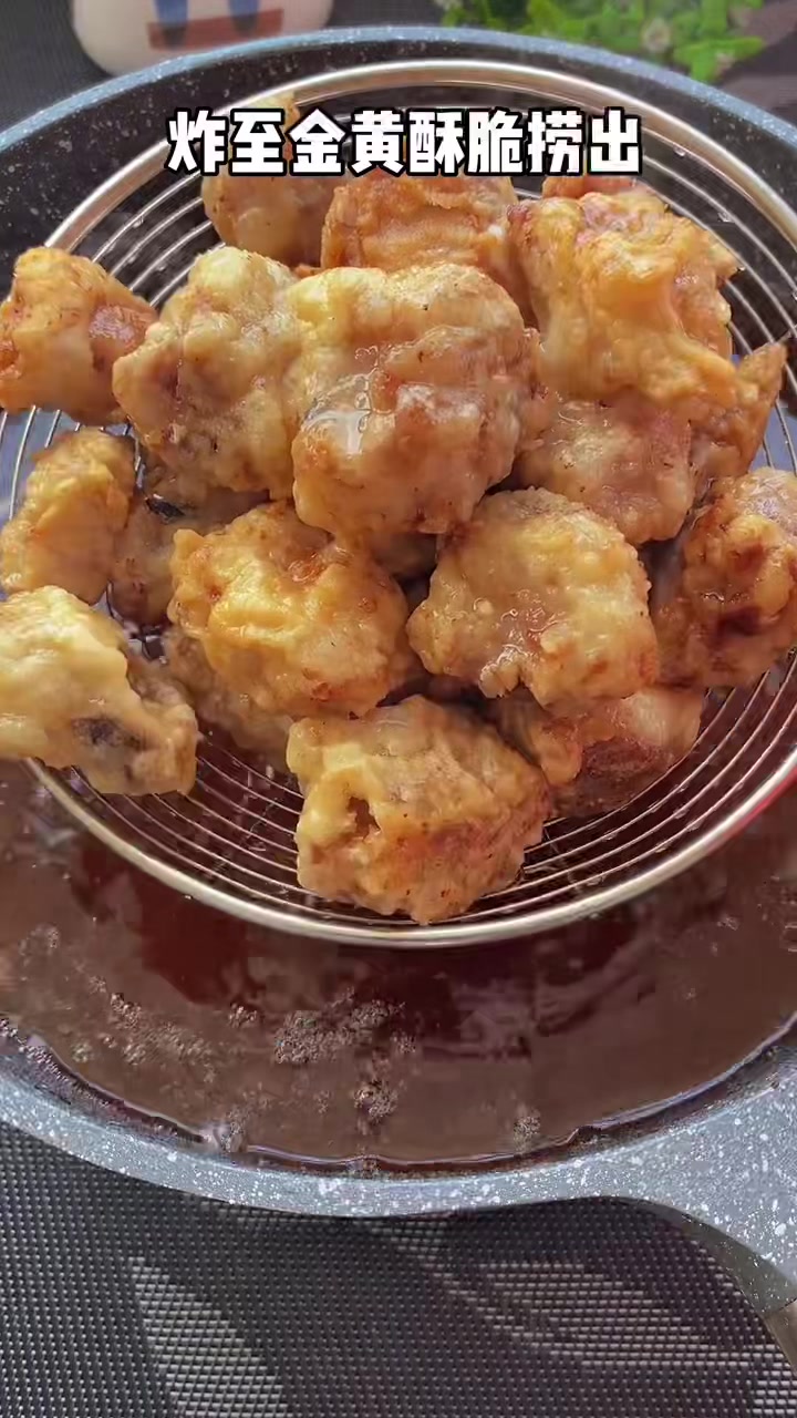 家庭版糖醋排骨,酸甜可口,厨房小白也能做出饭店的味道