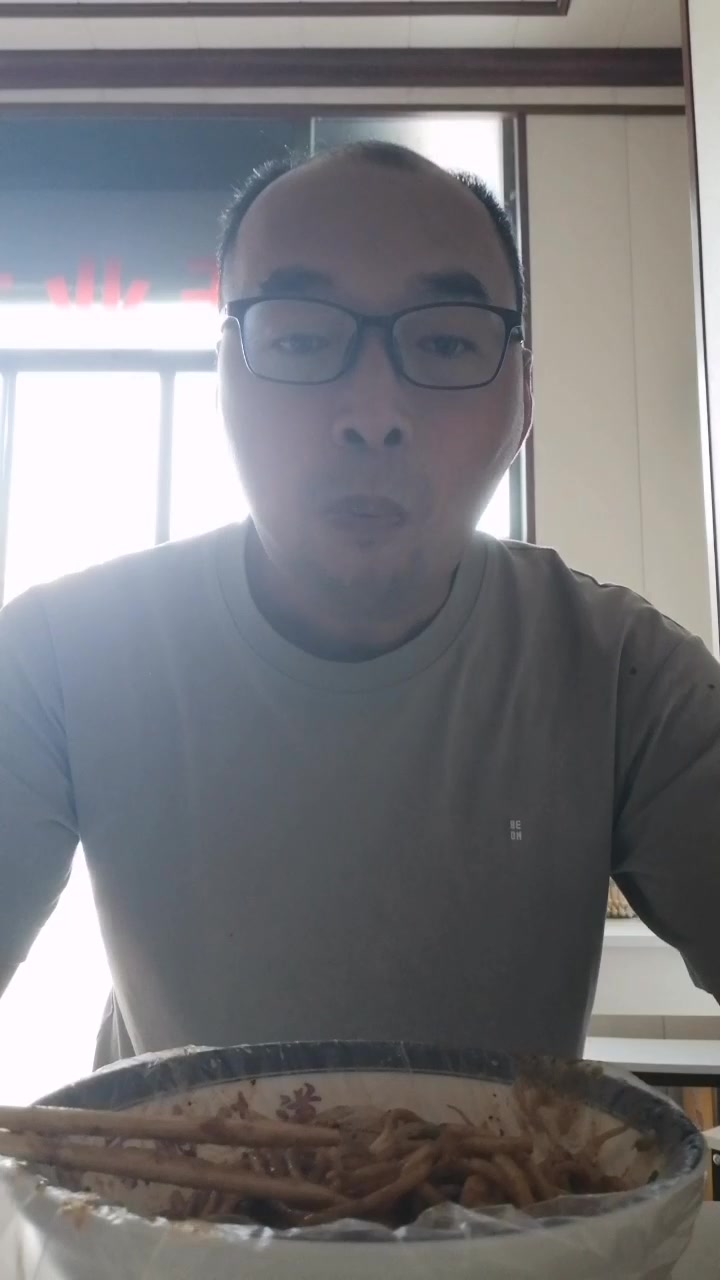 濮阳话介绍热干面的吃法