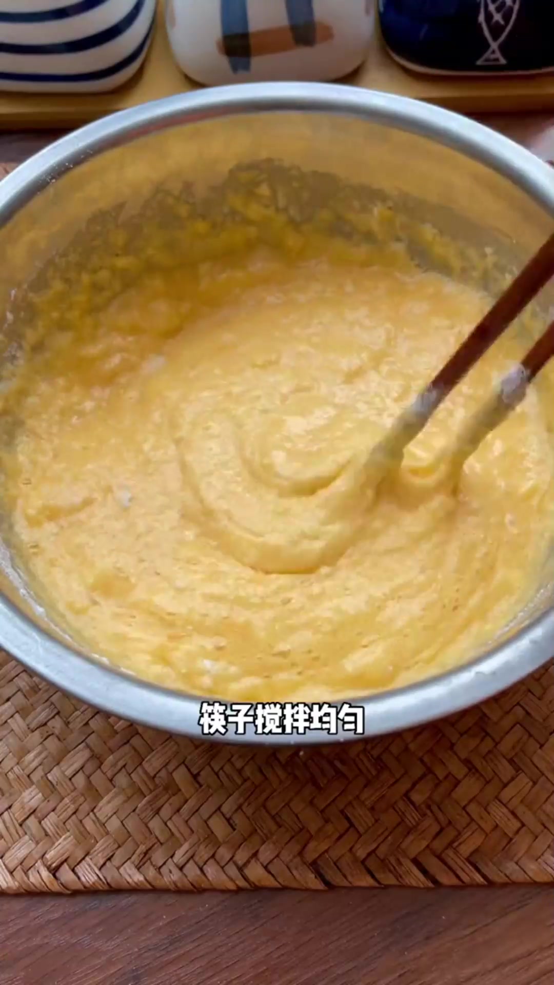 不用烤箱,用电饭煲就能做松软好吃的蛋糕,做法也非常简单