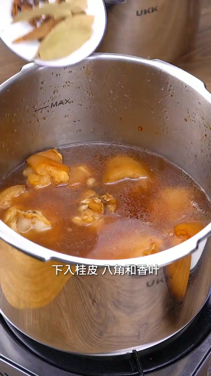 高压锅炖猪蹄多长时间最好?