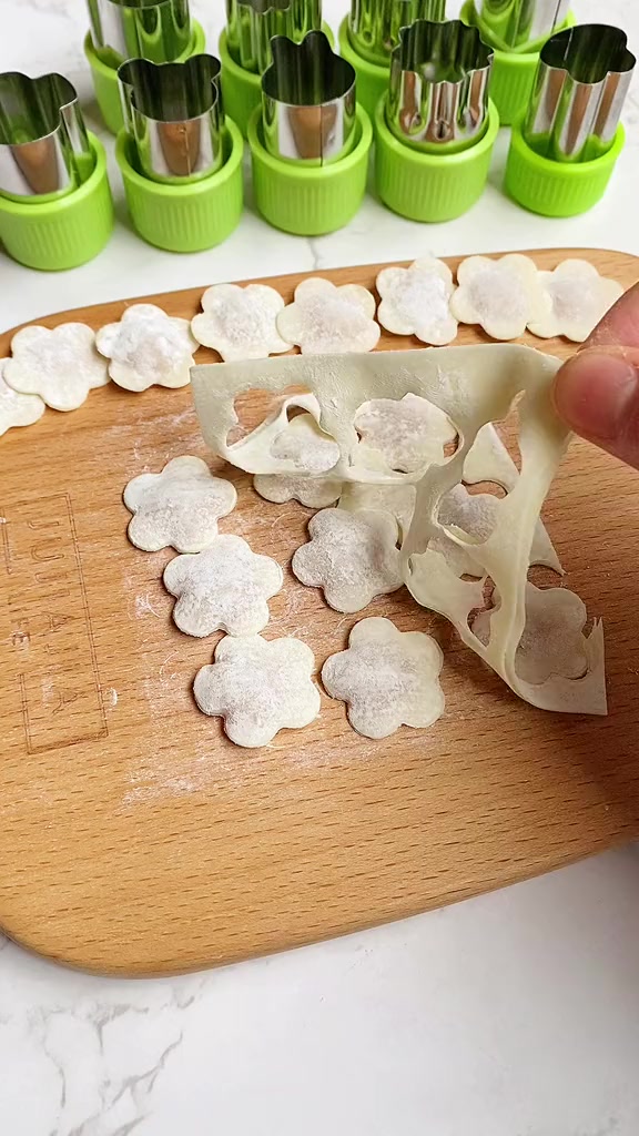 香菇虾仁饺子馅的做法