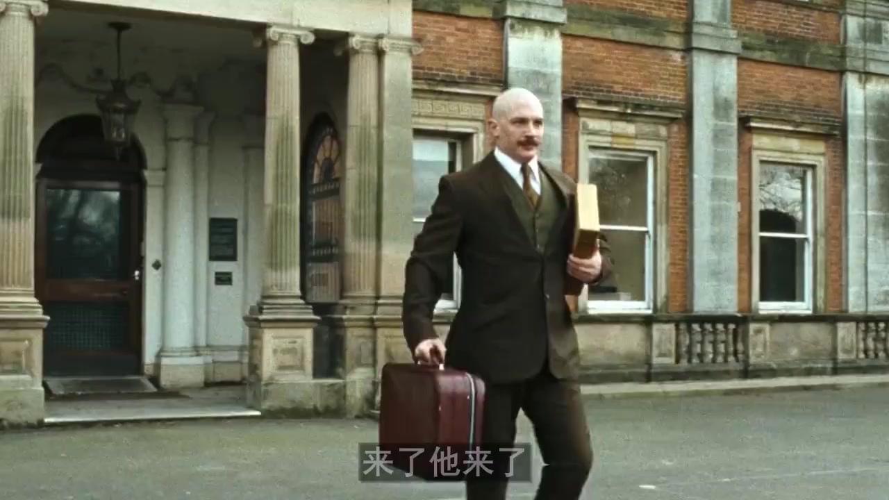 英国公认的最牛罪犯,坐穿120所监狱打哭无数狱警,真实事件改编谁敢不服!汤姆哈迪主演《失控