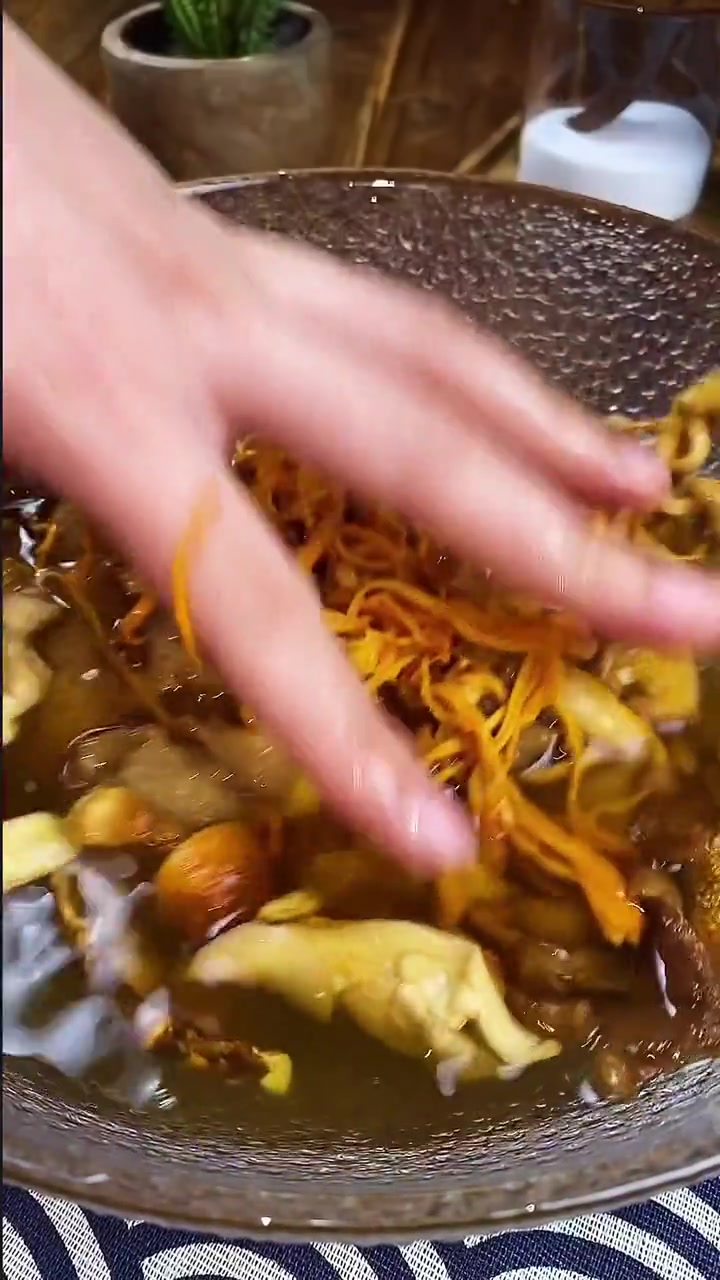 松茸菌菇汤,做法简单营养又健康!你学会了吗?