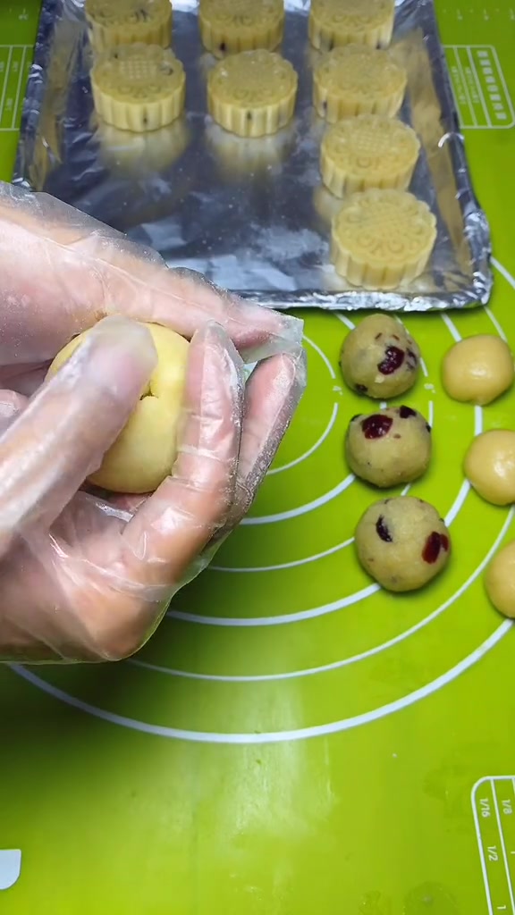 椰蓉月饼馅料的做法。