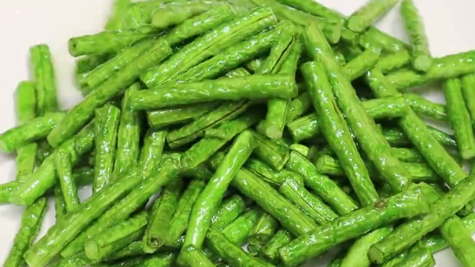 1把豆角5个茄子,教你豆角茄子超下饭做法! 豆角 茄子 美味食谱 家常菜 下饭菜 1把豆角