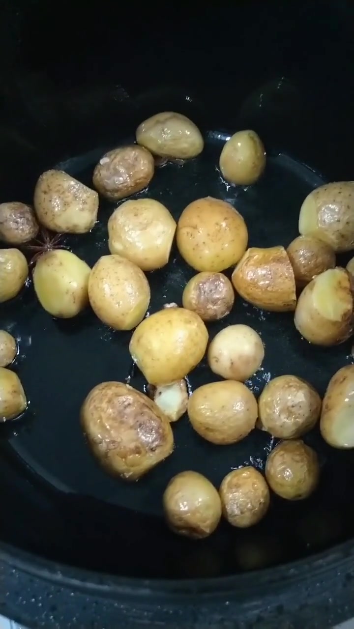 地瓜梗咸菜的做法。