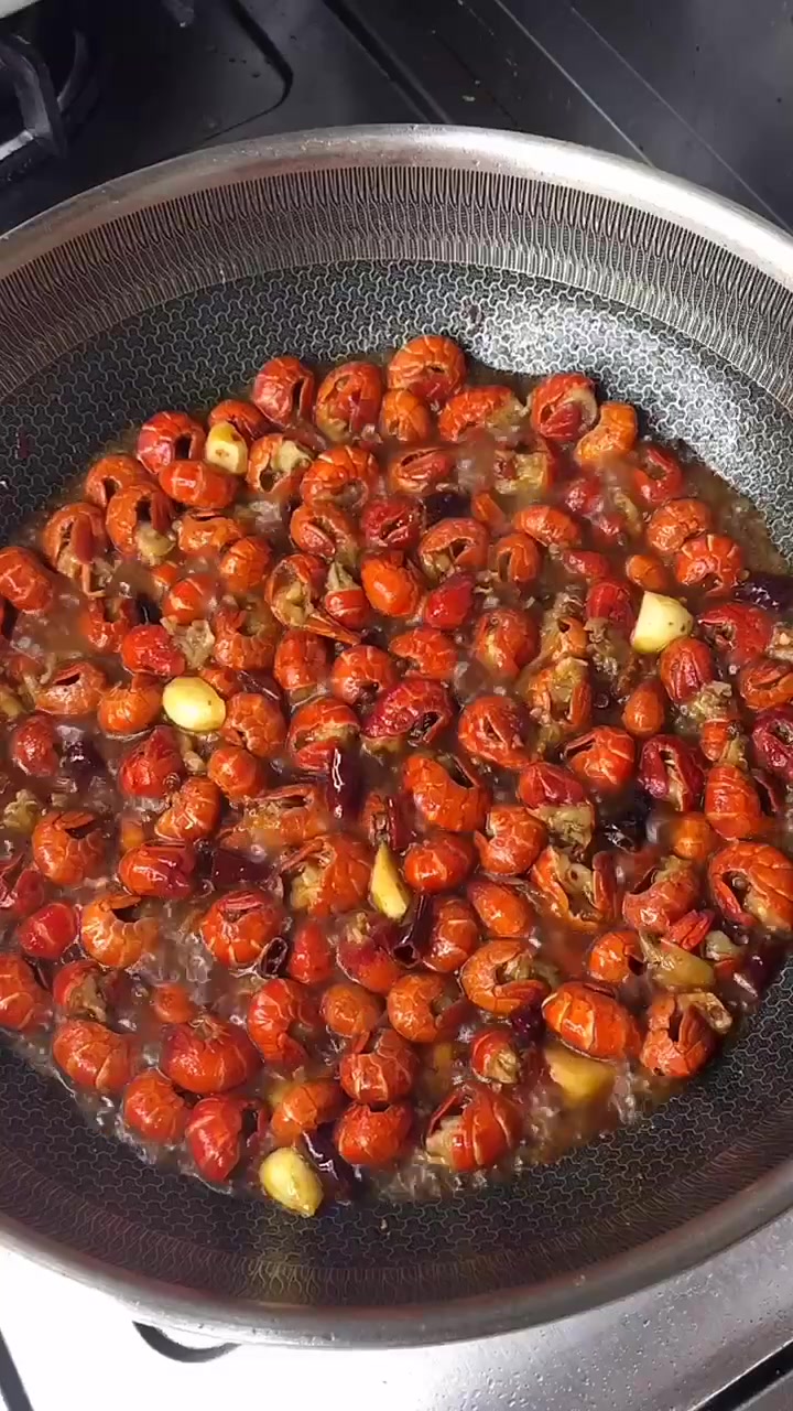 麻辣龙虾尾的做法家常。
